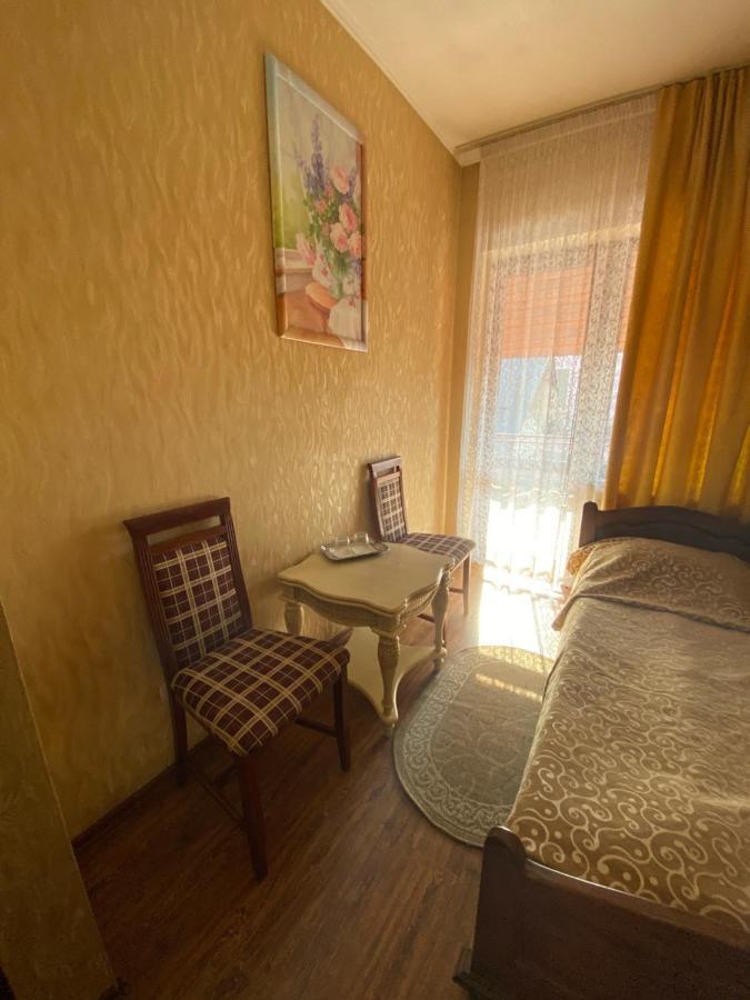 Готель «Вишневий Сад» Mukácheve Exterior foto