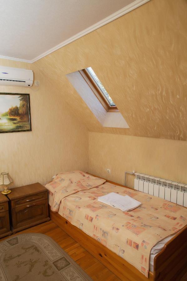 Готель «Вишневий Сад» Mukácheve Exterior foto