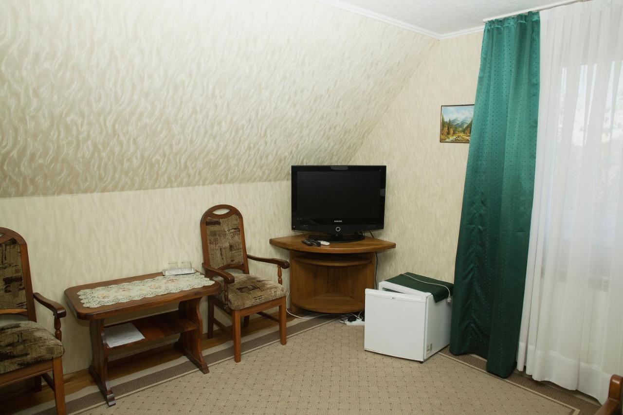 Готель «Вишневий Сад» Mukácheve Exterior foto