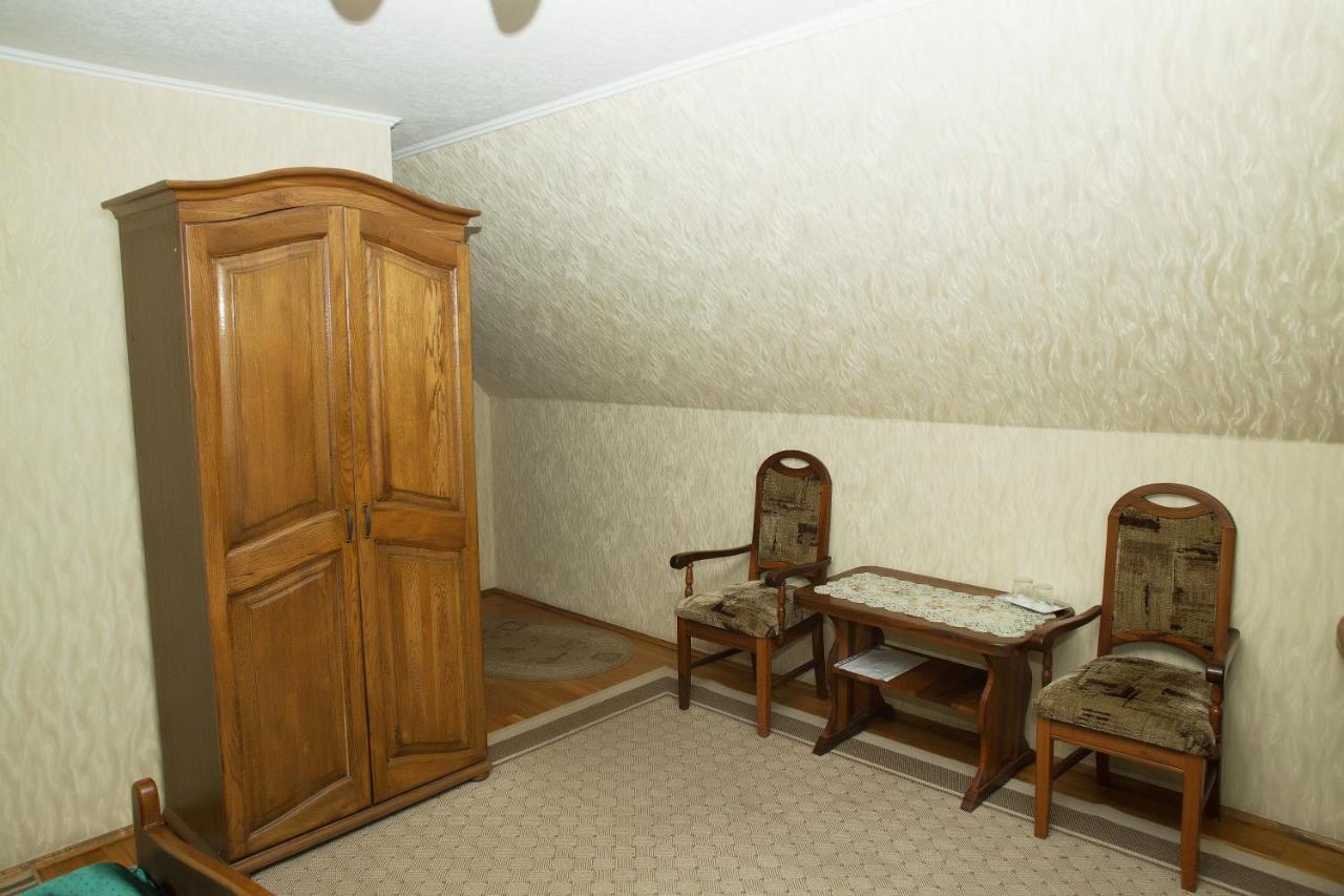 Готель «Вишневий Сад» Mukácheve Exterior foto